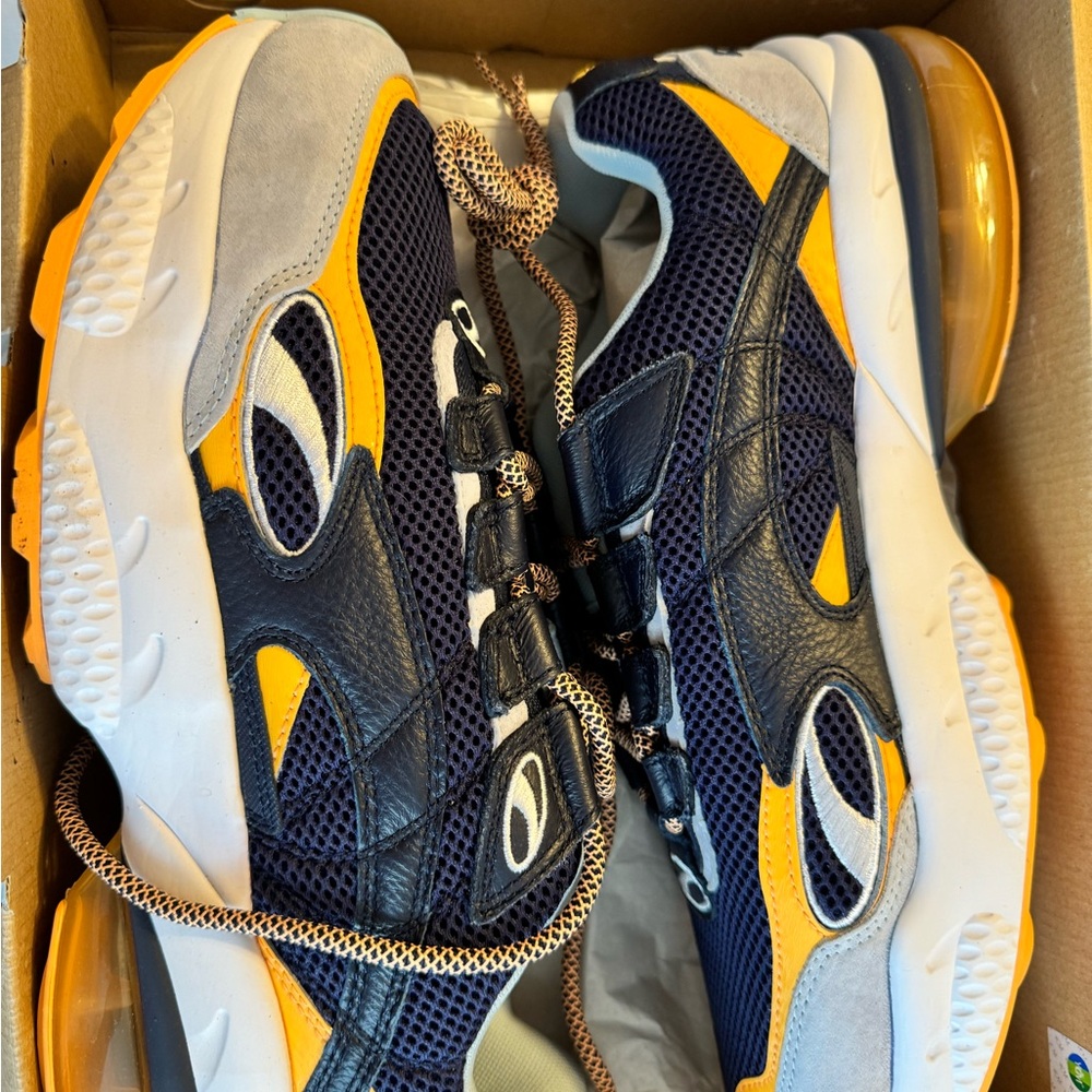 Puma New with tags NWT Blue and yellow men’s sneaker